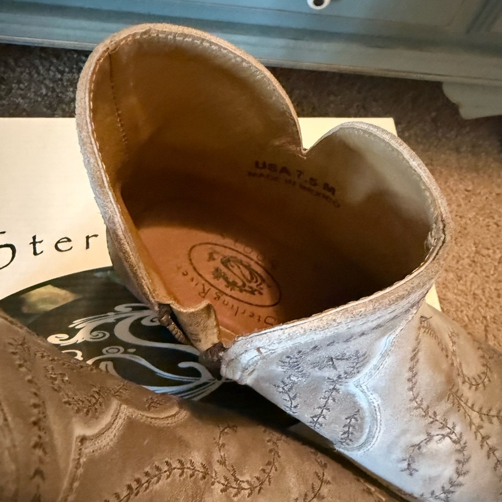 New Sterling River taupe Embroidered  Ankle Booties 7.5 $229 Anthropologie - Picture 6 of 11